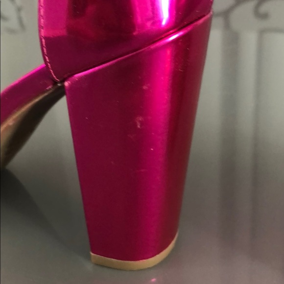 Guess fuschia heels 💕 - Picture 8 of 8